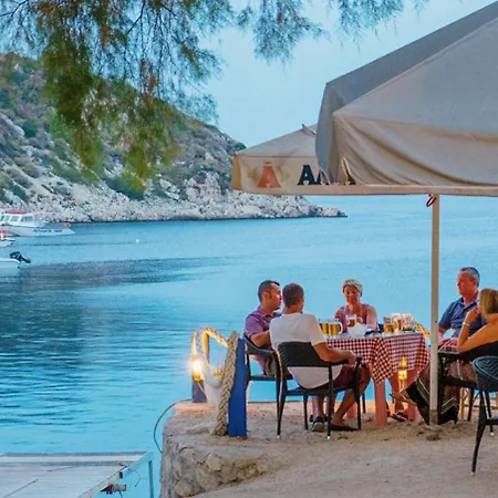 The Yiameli Collection - Meli Skinária