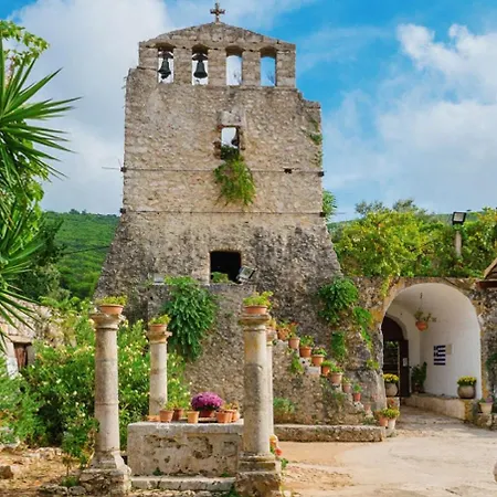 The Yiameli Collection - Meli